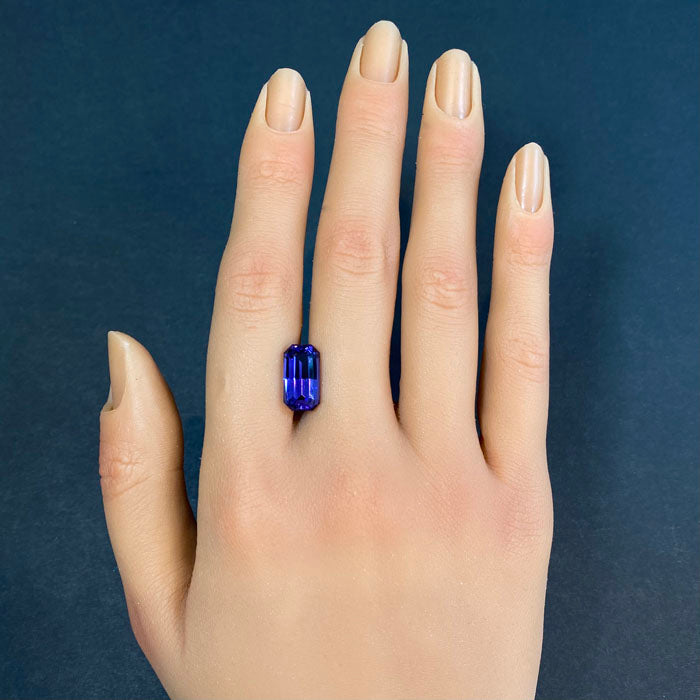 tanzanite gemstone blue violet 