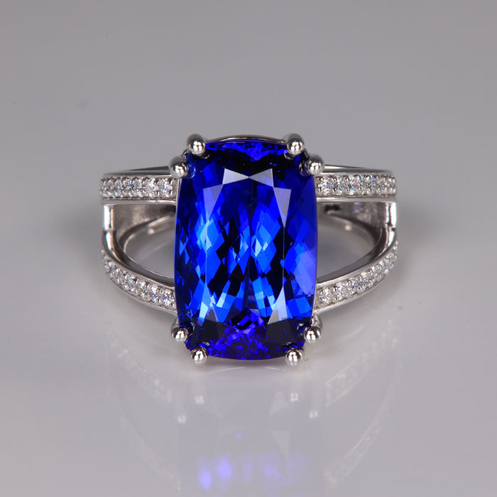 tanzanite ring with diamonds in white gold