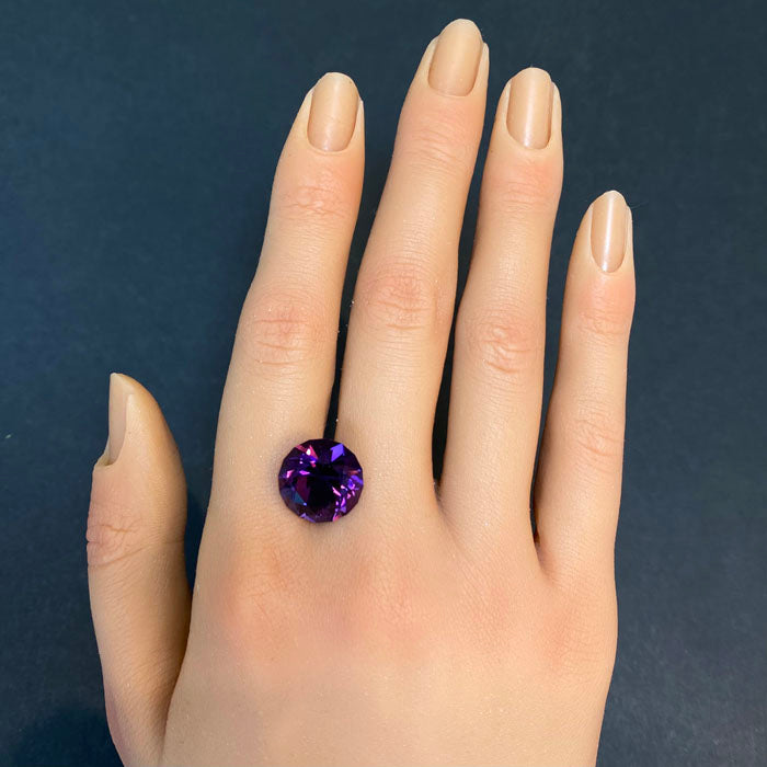 purple color round brilliant amethyst