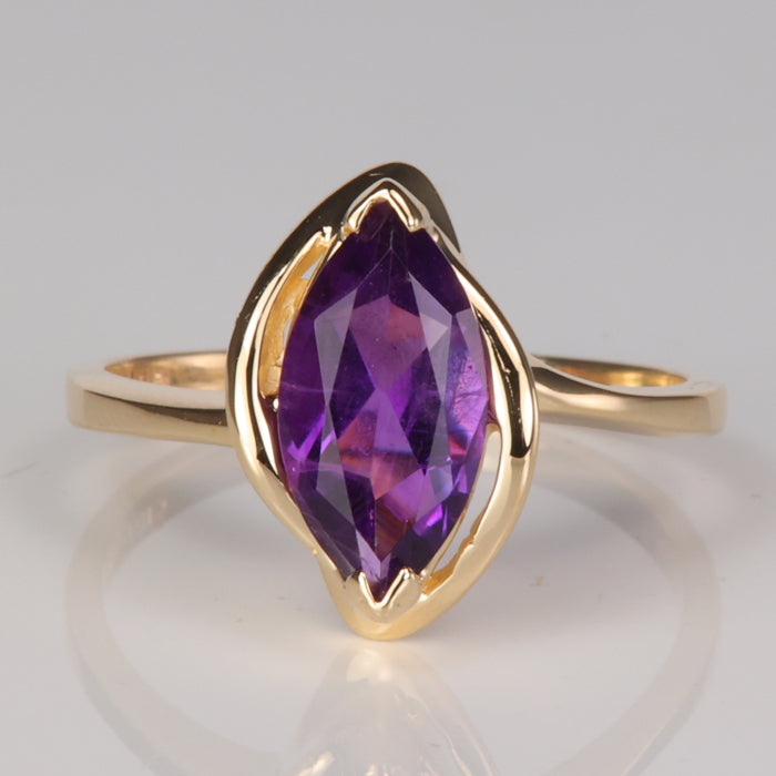 yellow gold amethyst estate ring