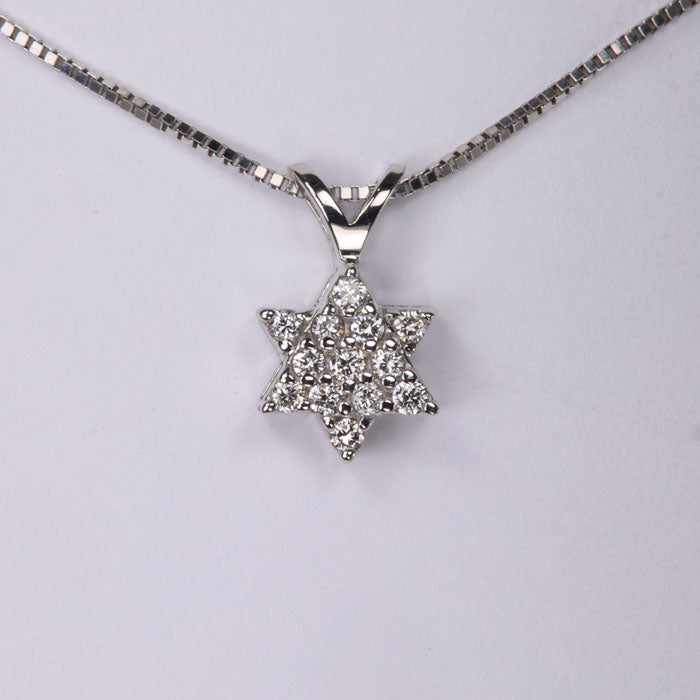 2024 14kw gold star diamond pendant