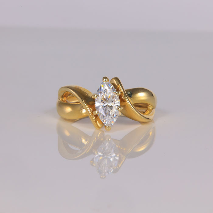 cubic zirconia fashion ring in yellow gold