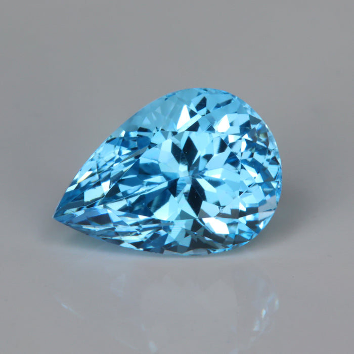 aquamarine gemstone pear shaped brilliant cut deep blue color