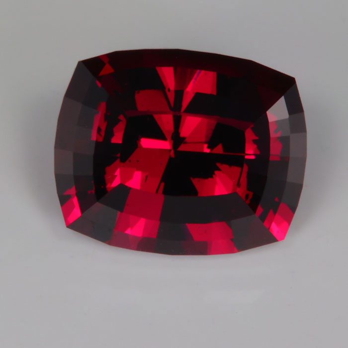 natural color rhodolite garnet gemstone