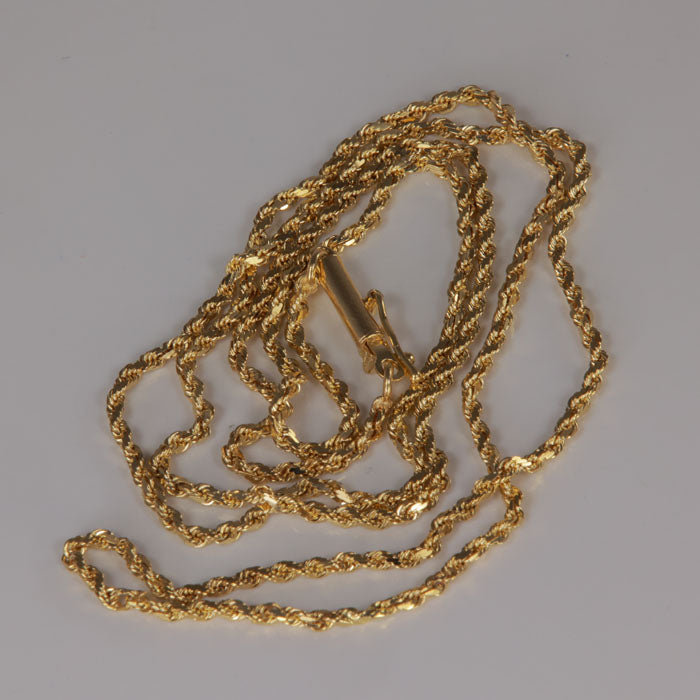 rope link chain in yellow gold