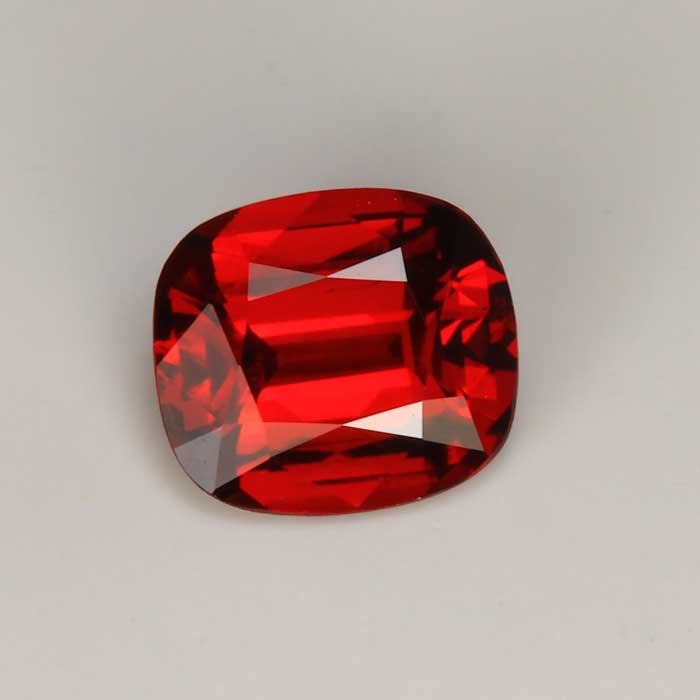 reddish orange garnet gemstone spessartite