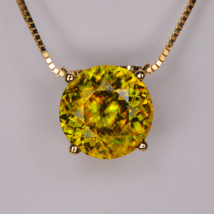 round brilliant sphene gemstone necklace yellow gold