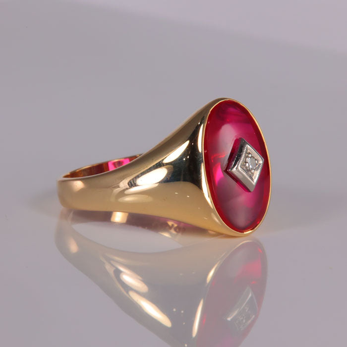 gentlemans ring in yellow gold with synthetic ruby and diamond