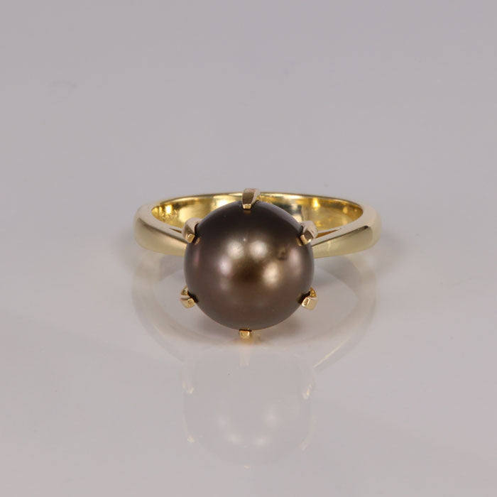 yellow gold and tahitian pearl ring