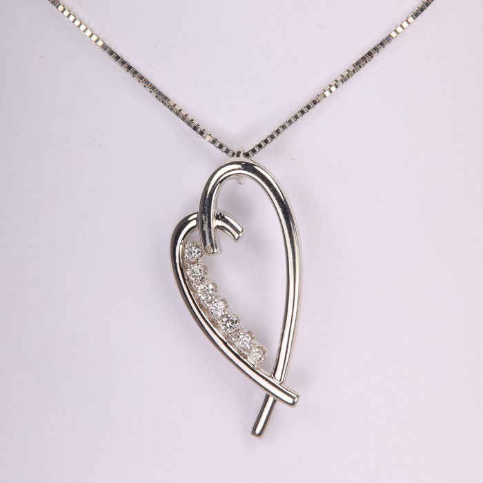 heart pendant with diamonds white gold