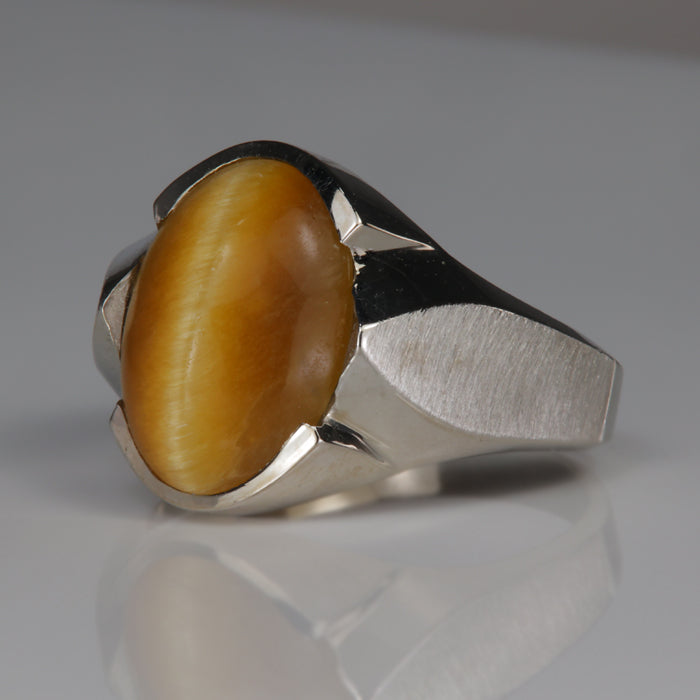 estate ring with tigers eye 