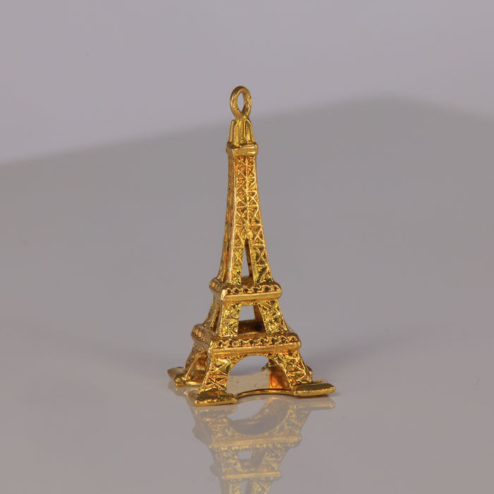 eiffel tower pendant in yellow gold