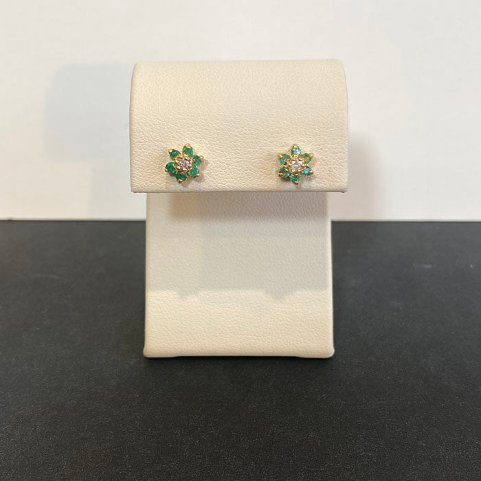 14k yellow gold emerald and diamond flower earrings studs