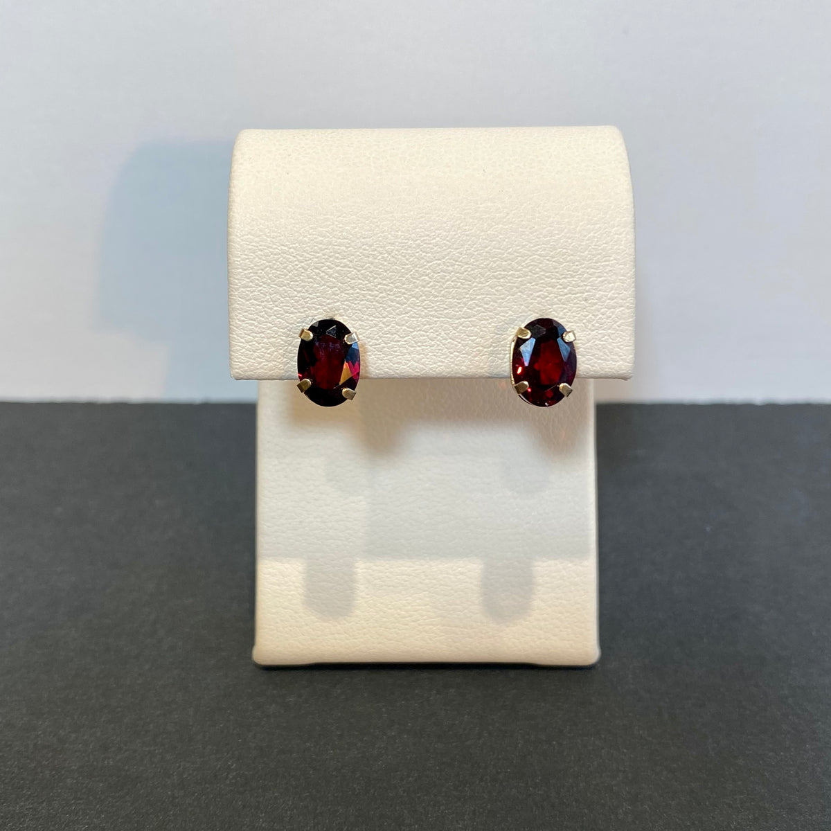 oval cut garnet earrings 10k gold