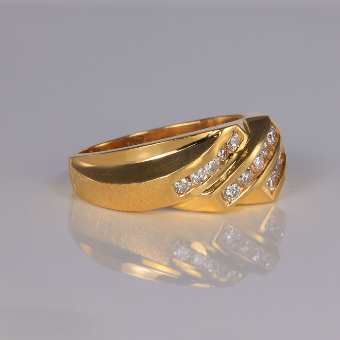 diamond and yellow gold estate ring