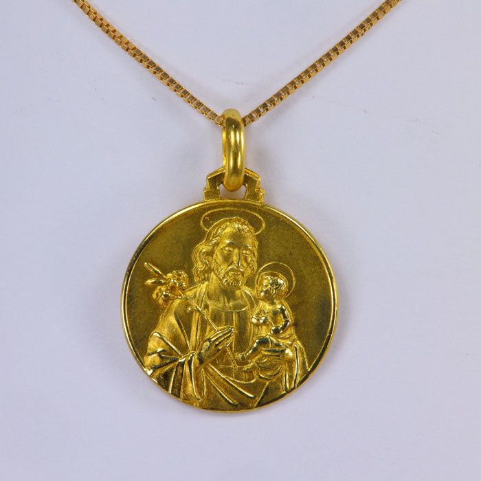 18k yellow gold pendant with jesus and joseph