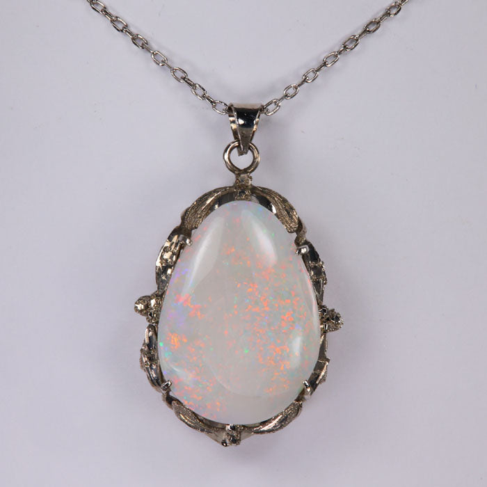 opal pendant in white gold