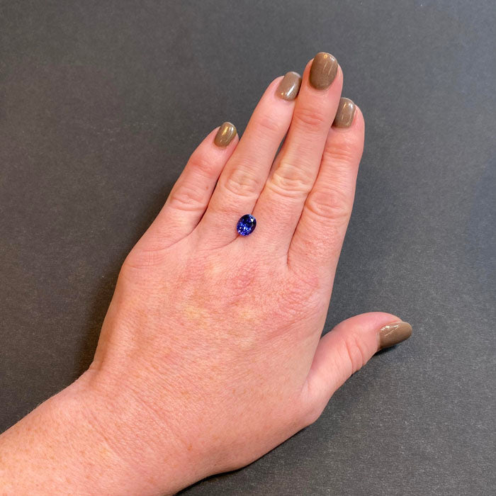 oval violet blue tanzanite