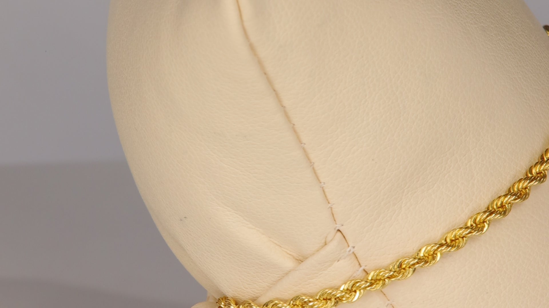 14K Yellow Gold Rope Chain Link Bracelet 7"