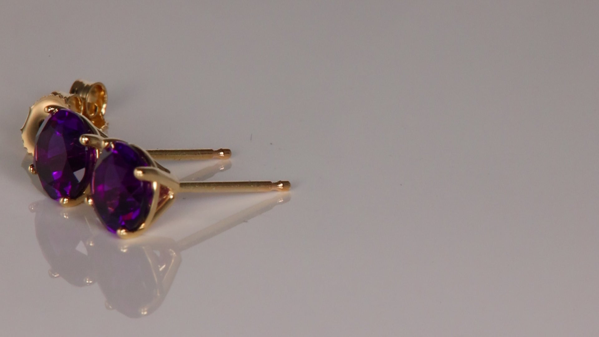 14K Yellow Gold Amethyst Stud Earrings 1.63 Carats