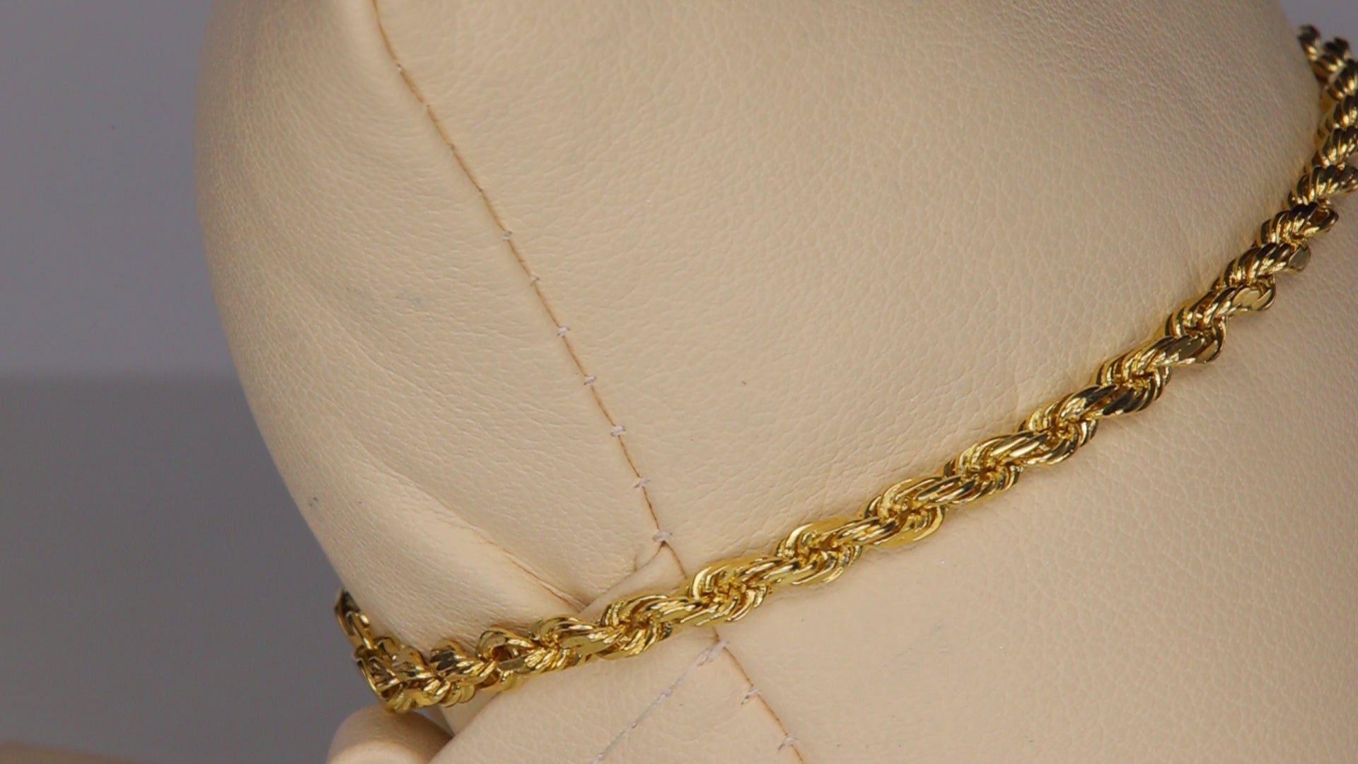 14K Yellow Gold Rope Chain Bracelet 7"