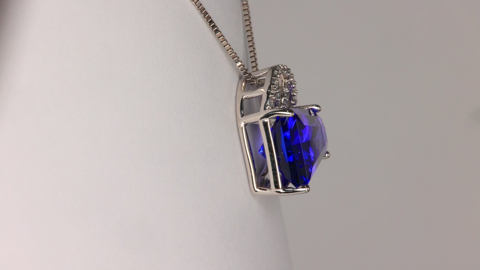 14K White Gold Keystone Tanzanite Pendant 8.71 Carats With Diamonds