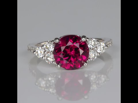 14K White Gold Round Brilliant Garnet and Diamond Ring 3.42 Carats