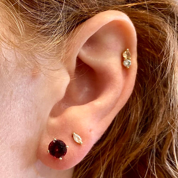 Syriam top Garnet Studs