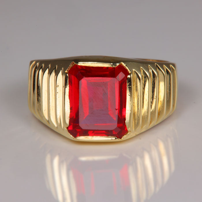 ruby yellow gold estate ring