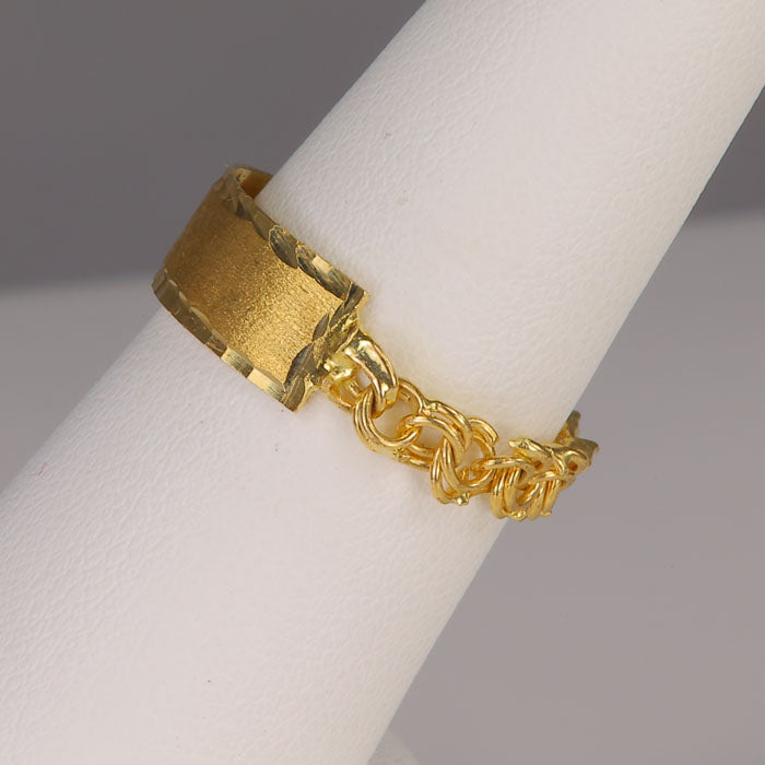 chain band in yellow gold ring