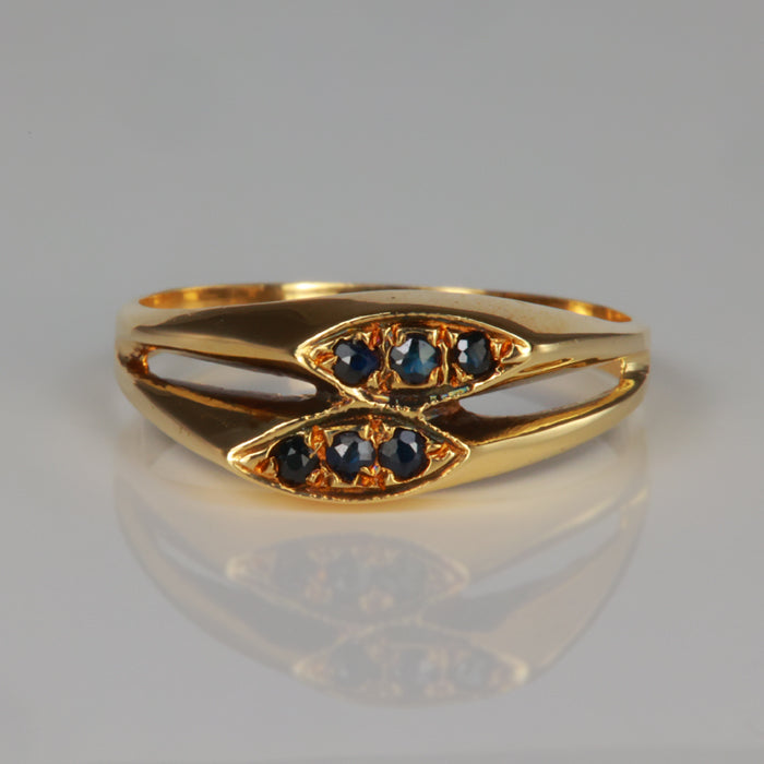 sapphire gemstones in yellow gold ring