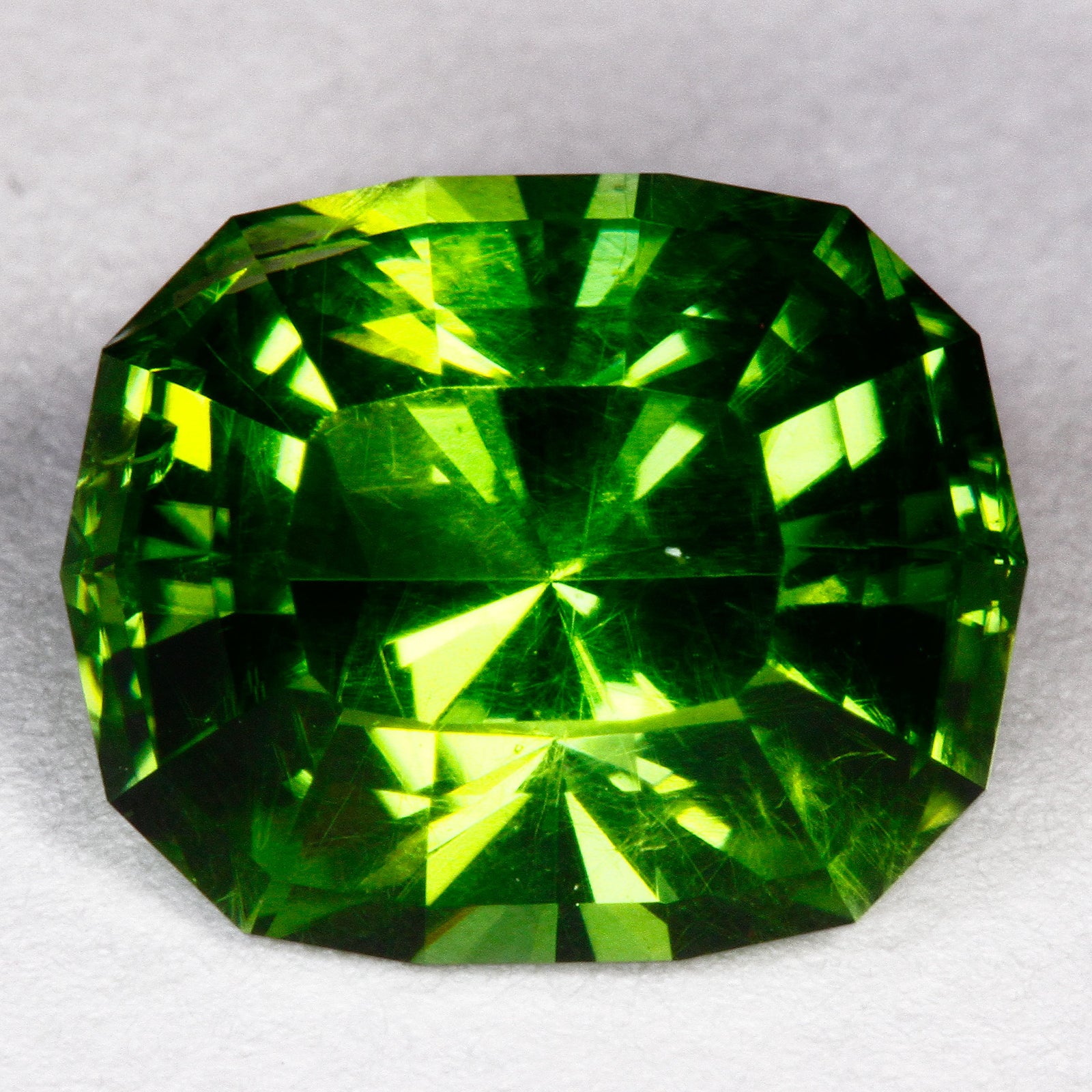 Peridot 4.73 Carat