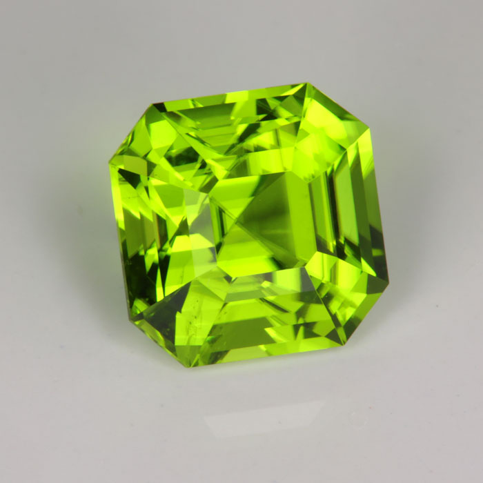 Asscher Cut Peroidot