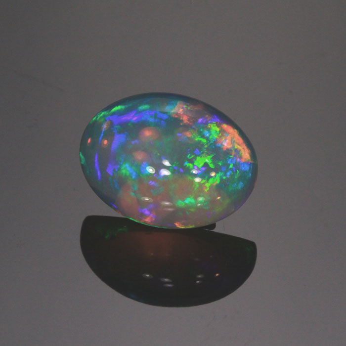 11.03ct Oval Cabachon Welo Opal Gemstone