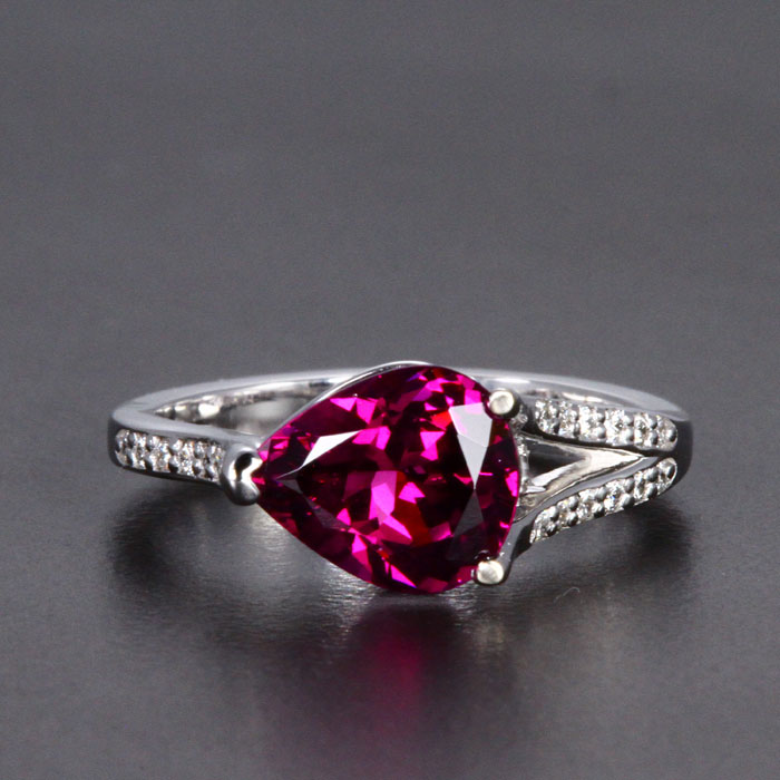 14k White Gold Purple Garnet and Diamond Ring 2.56 Carats